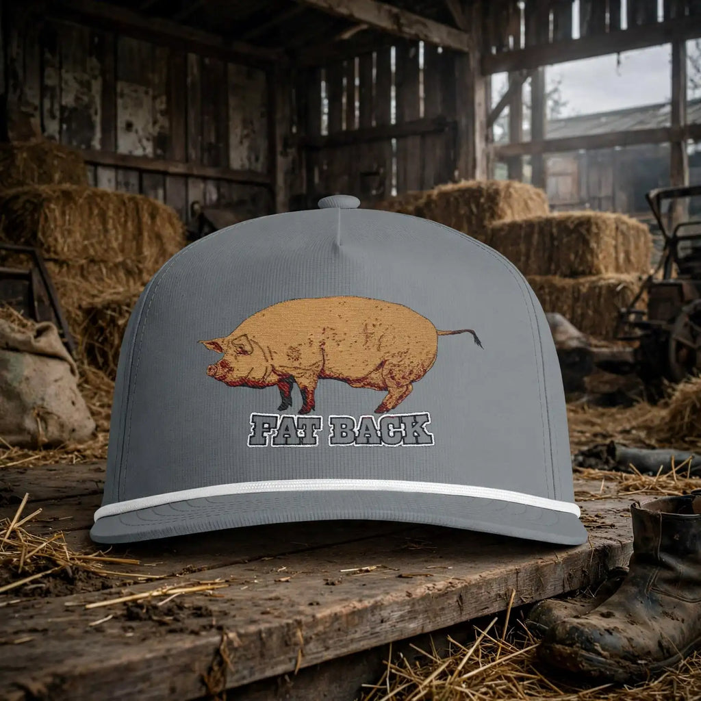 Casquette de ferme vintage « Fat Back Rope Hat » avec écusson de cochon – Clear Water Trading Co.