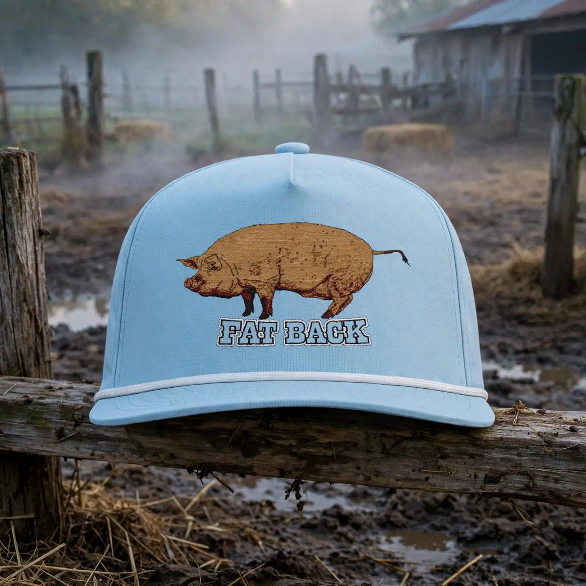 Casquette de ferme vintage « Fat Back Rope Hat » avec écusson de cochon – Clear Water Trading Co.