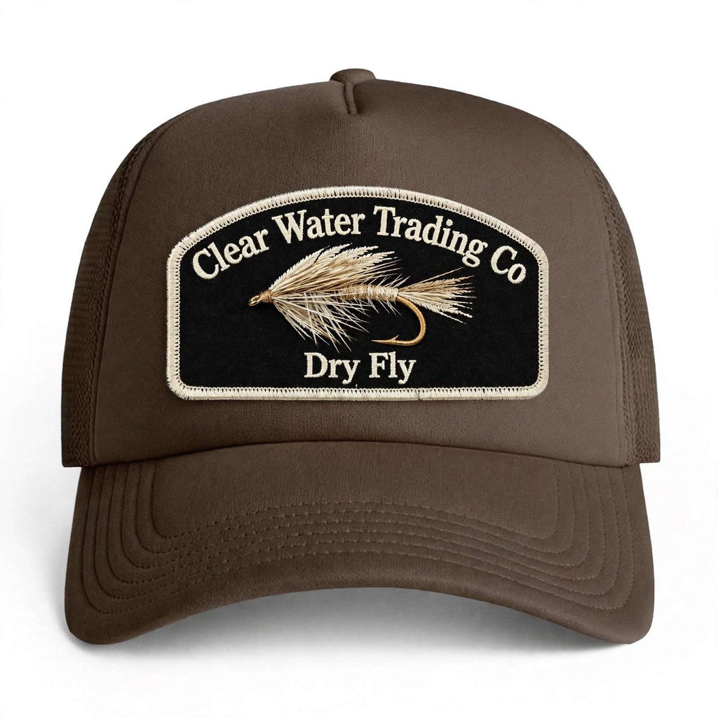 N° 17 – The Dry Fly Arch – Édition à hackle brun – Casquette trucker en mousse