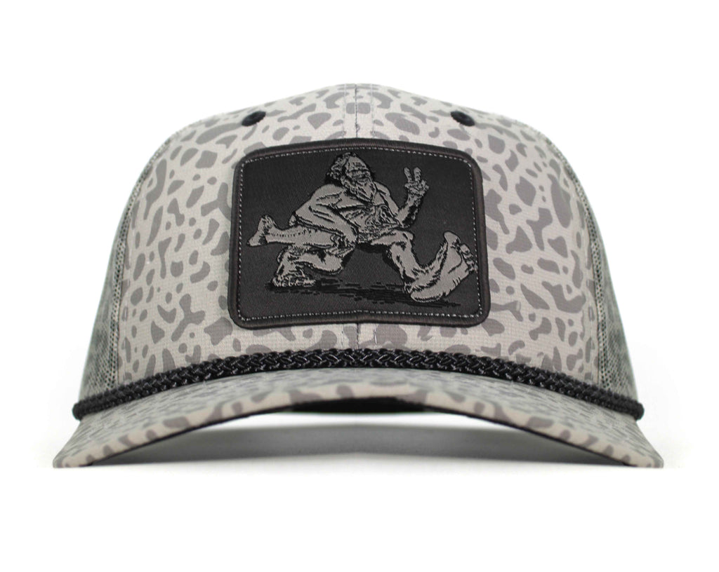 Vintage Bigfoot Bass Squatch Fishing Snap-Back 6-Panel Rope Cap